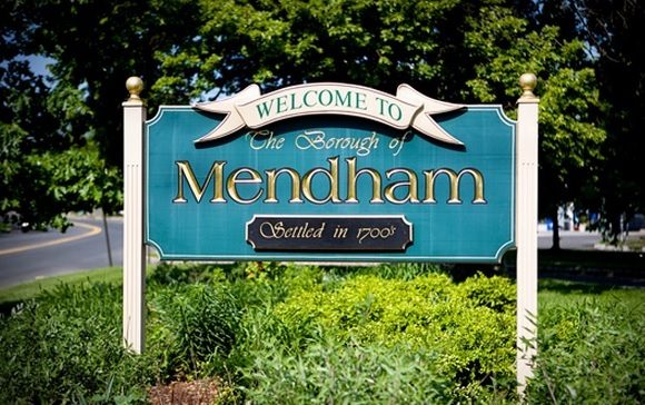 Mendham, New Jersey welcome board.